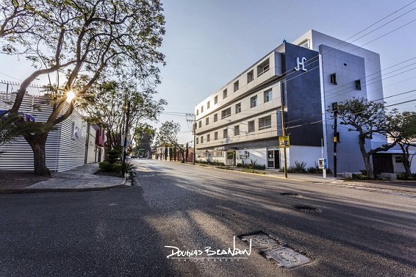 Fachada de Hospital San Lucas en Oaxaca de Juárez